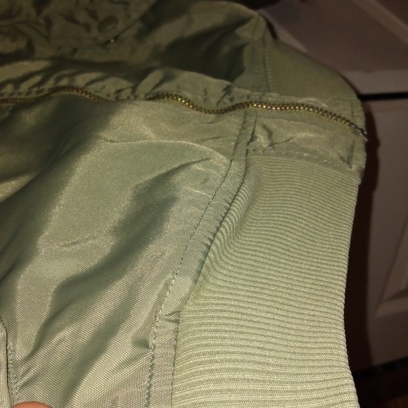 Pink Victoria Secret windbreaker green jacket size XS - Picture 7 of 17